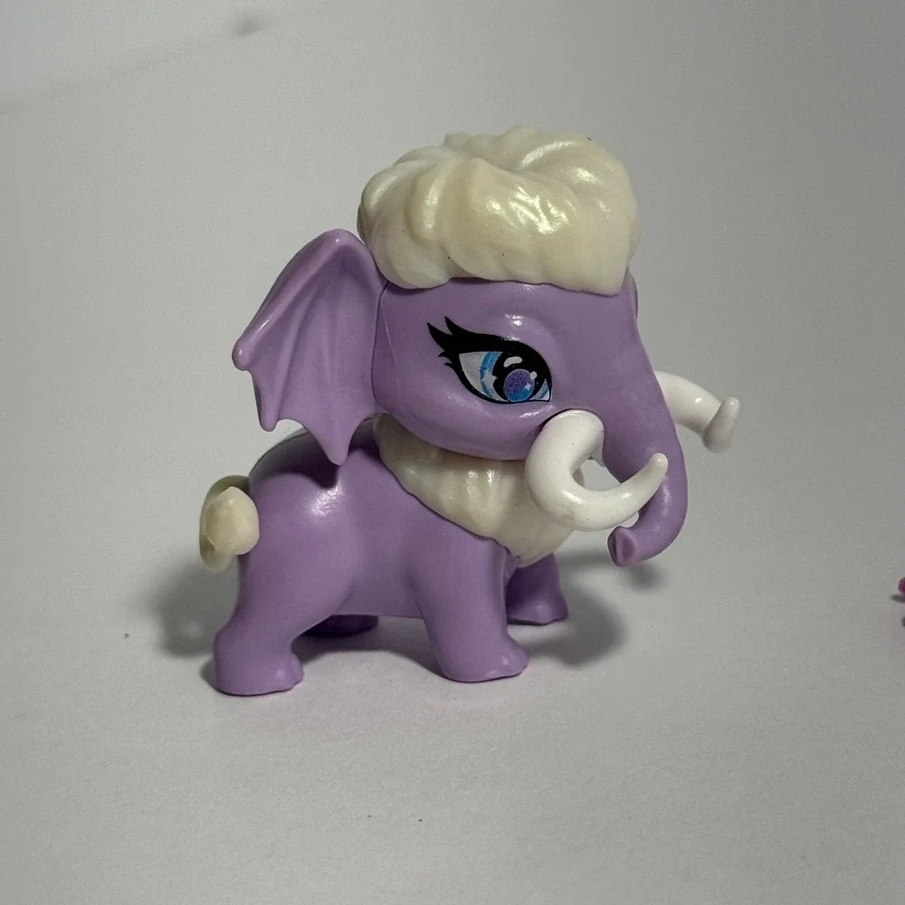 Monster High Abbey Bominable Tundra & Accessories Lot Backpack Pet Phone Cup